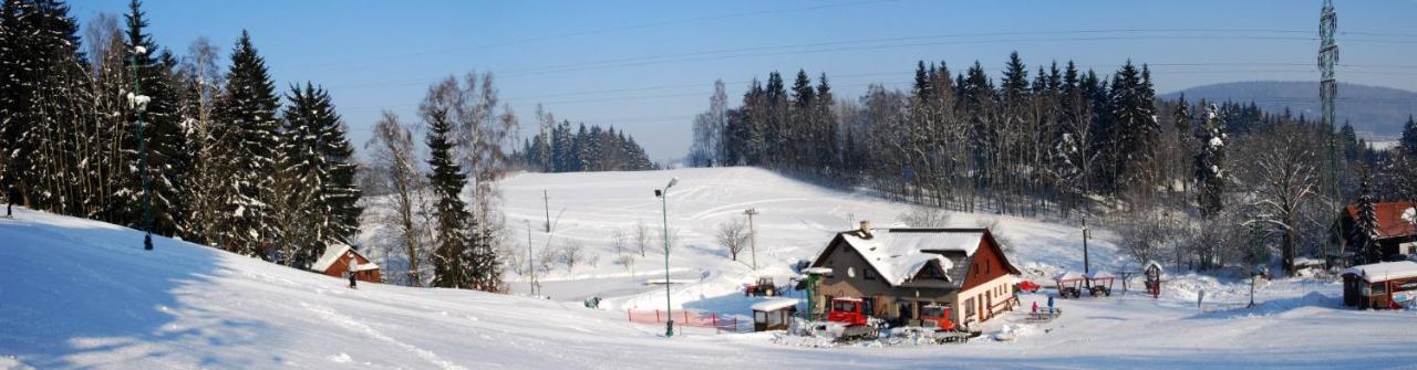 Srub na svahu sjezdovky v Radvanicích Radvanice  Exterior foto