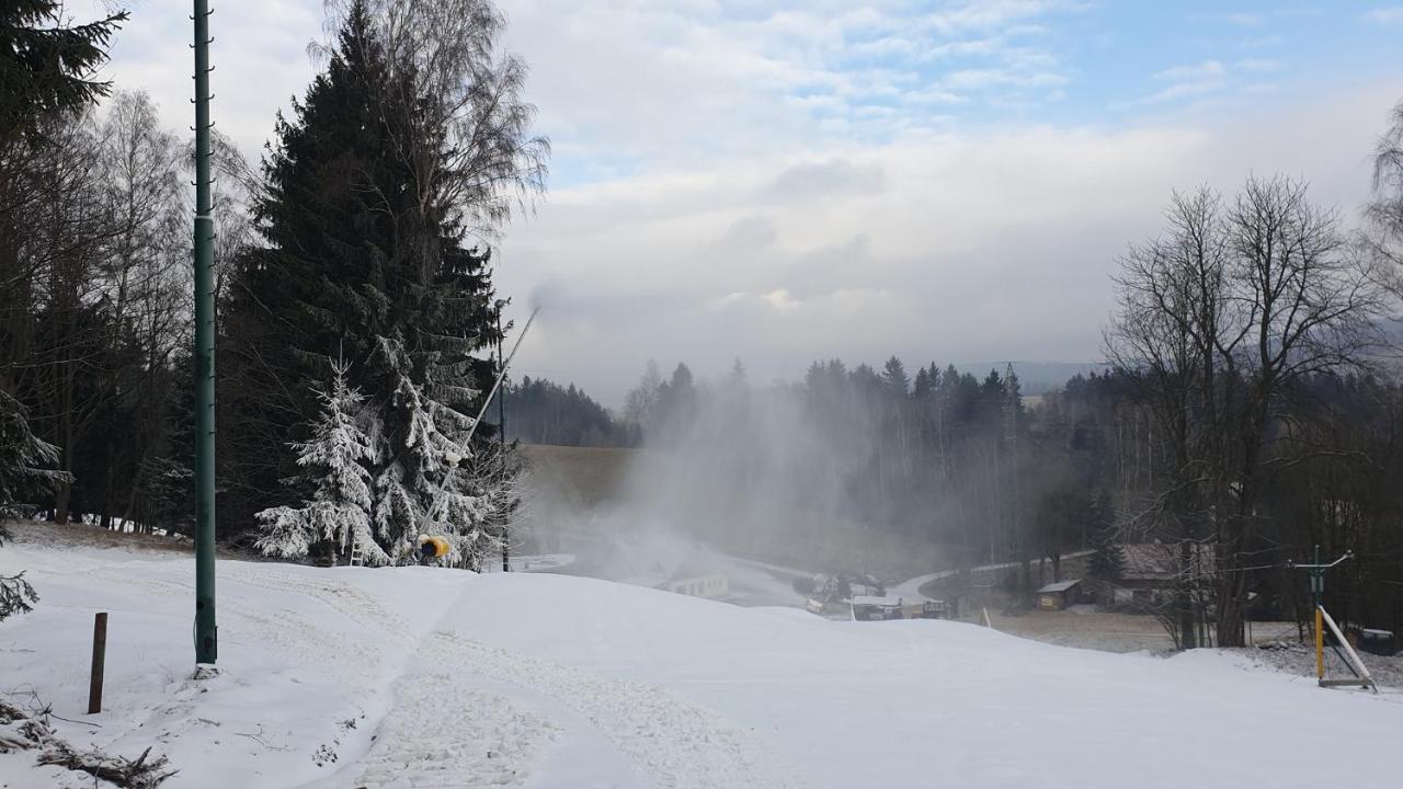 Srub na svahu sjezdovky v Radvanicích Radvanice  Exterior foto