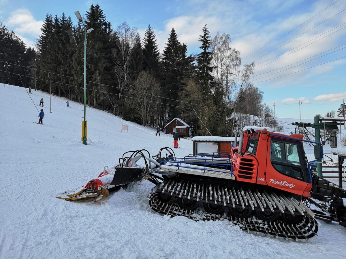 Srub na svahu sjezdovky v Radvanicích Radvanice  Exterior foto